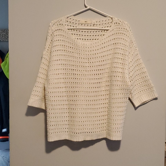 💫 2/$30 • White Knit Sweater - Picture 1 of 2